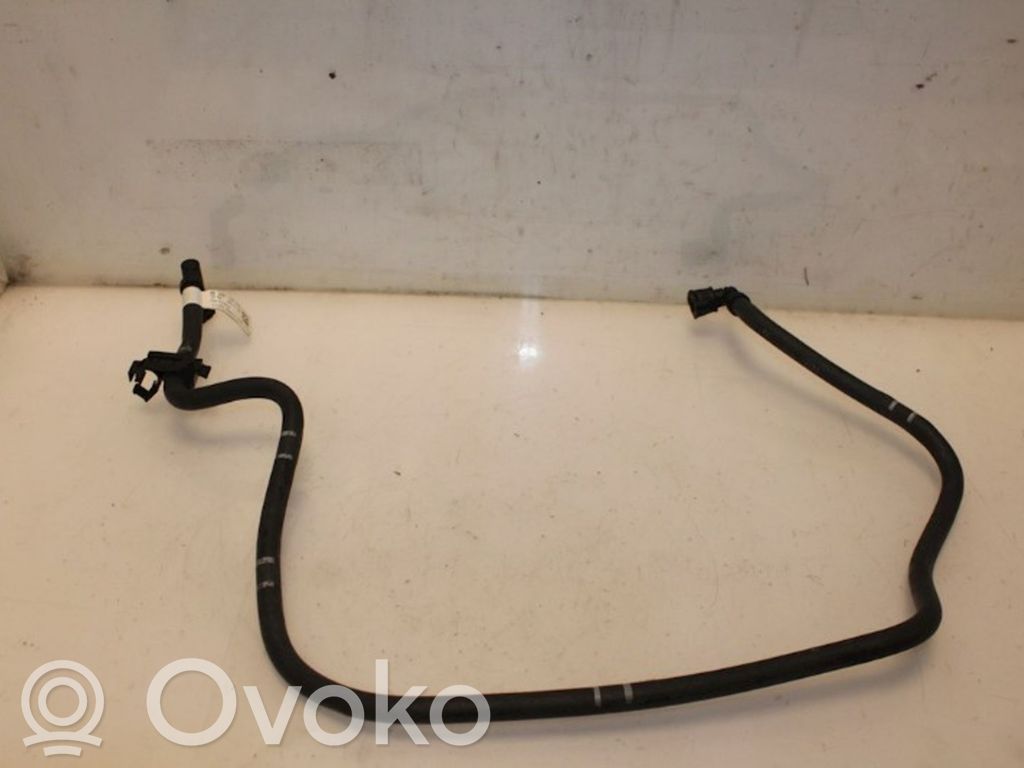 Muu moottoritilan osa   05E133723,05E133723