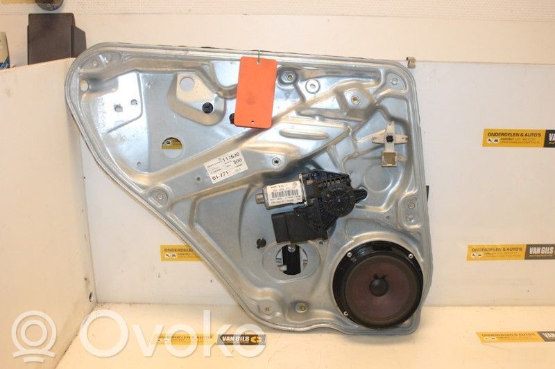 Volkswagen PASSAT B5.5 Regulador manual de la ventanilla trasera