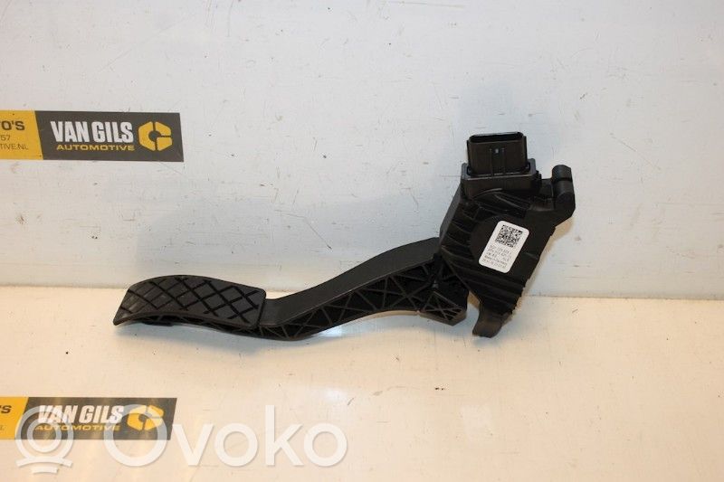 Volkswagen Cross Touran II Pedał gazu / przyspieszenia