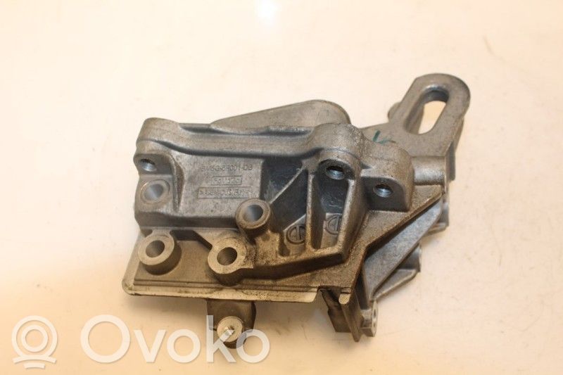 Volvo S80 Engine mount bracket 