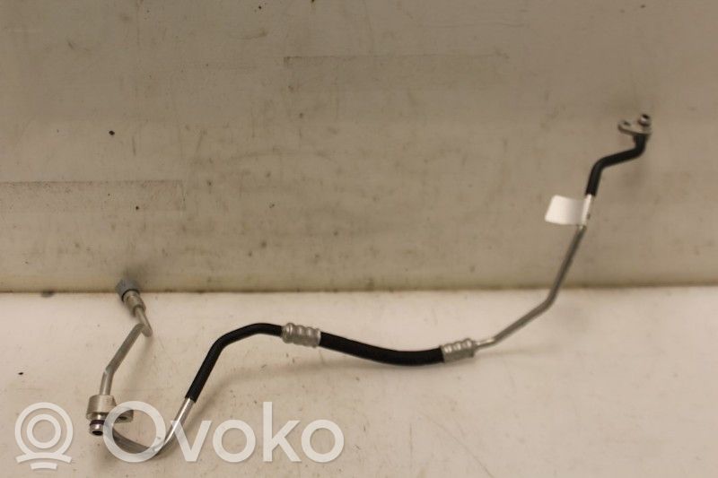 Audi A4 S4 B9 Ilmastointilaitteen putki (A/C)
