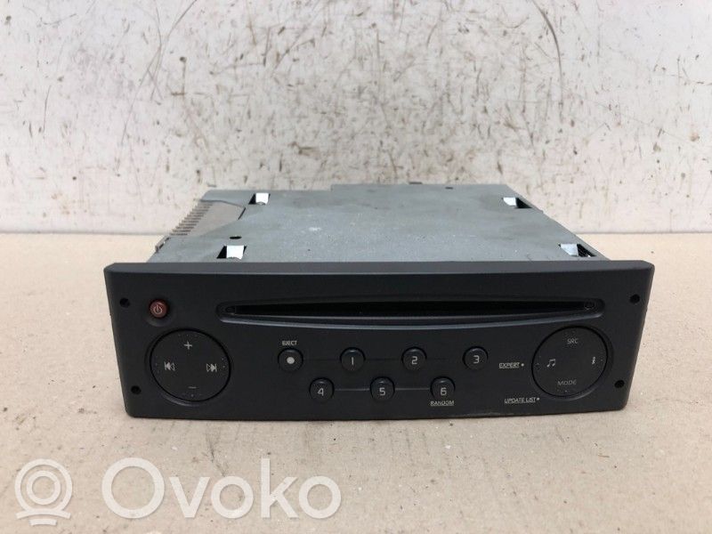 Renault Clio II Panel / Radioodtwarzacz CD/DVD/GPS 