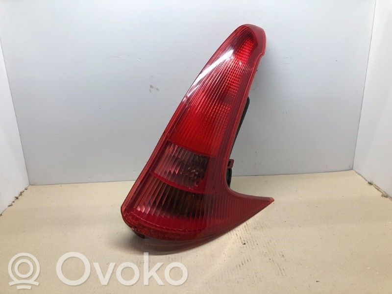 Peugeot 206 Lampă spate în caroserie 