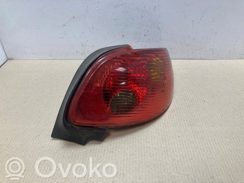 Peugeot 206 CC Rückleuchte Heckleuchte 