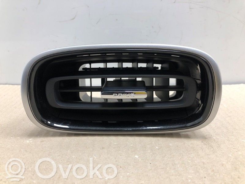 Toyota Prius (XW50) Kojelaudan tuuletussuuttimen suojalista