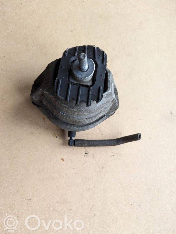 BMW 5 E60 E61 Engine mount bracket 