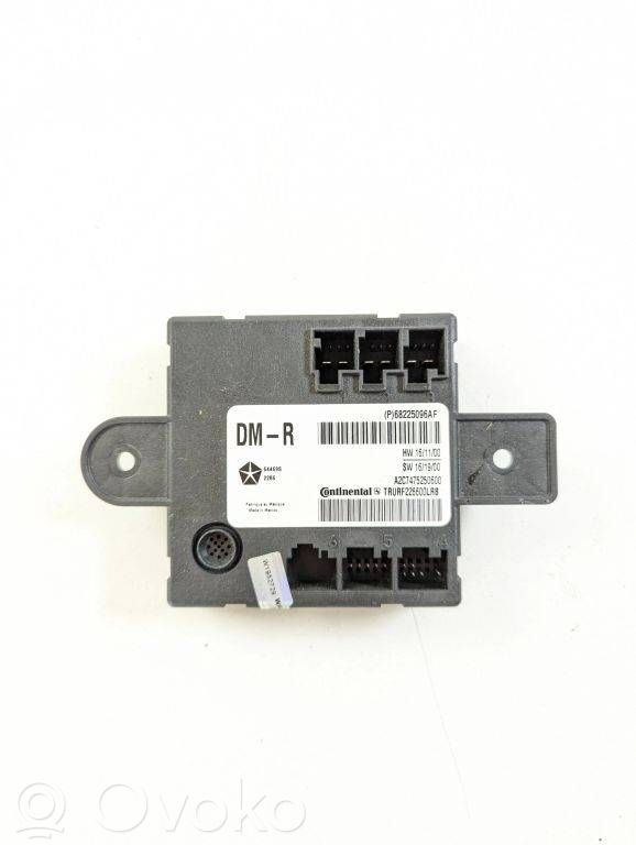 Chrysler Pacifica Sliding door control unit/module 
