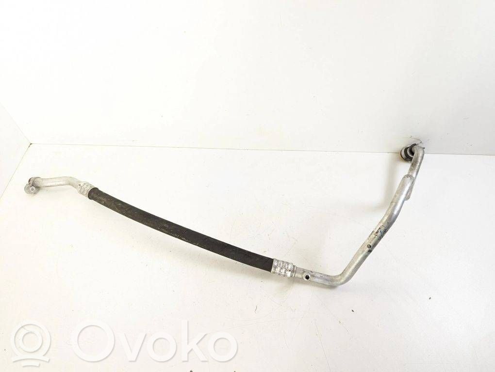 BMW 5 F10 F11 Ilmastointilaitteen putki (A/C) 