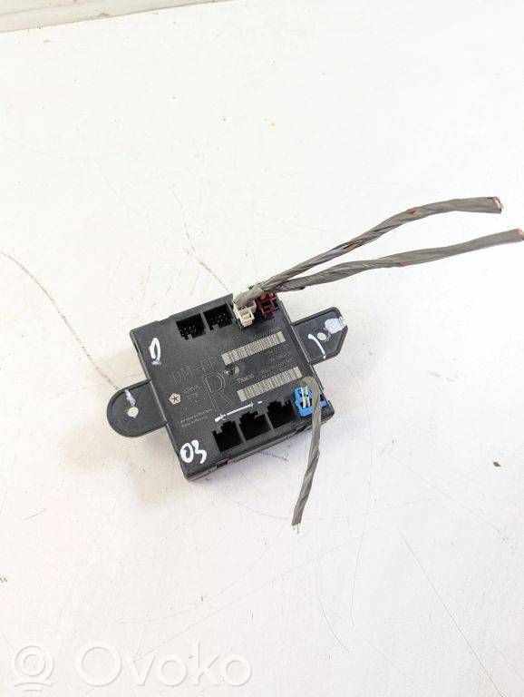 Door control unit/module   P05026596AB