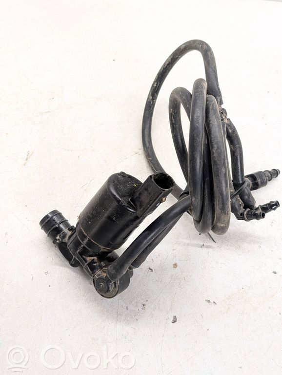 Volvo V60 Windscreen/windshield washer pump 