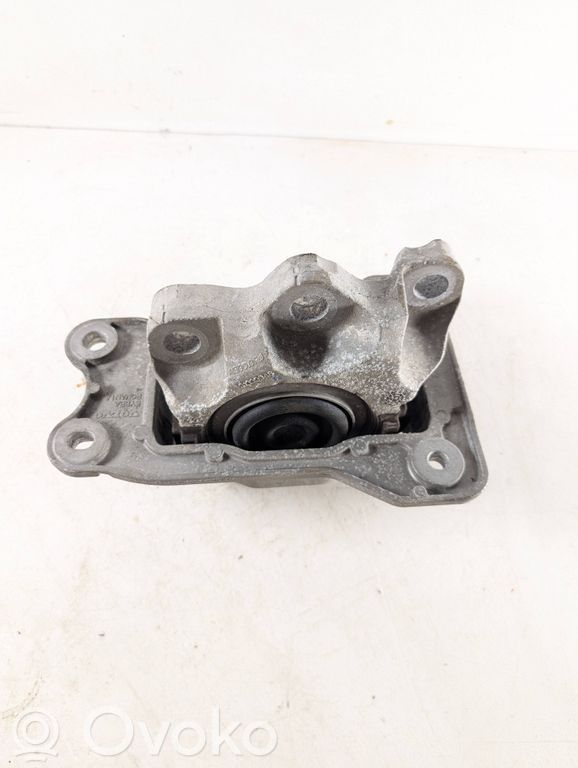 Engine mount bracket   31339948