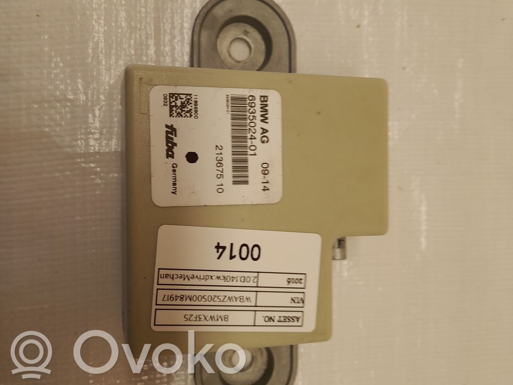 BMW X3 F25 Antenos valdymo blokas 