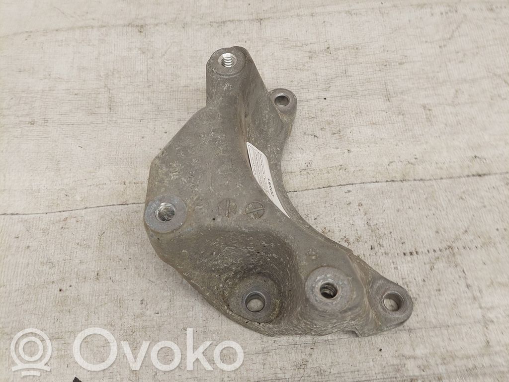 BMW X3 F25 Engine mounting bracket 
