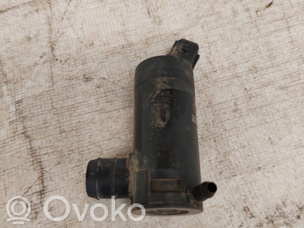 Ford Transit Windscreen/windshield washer pump 