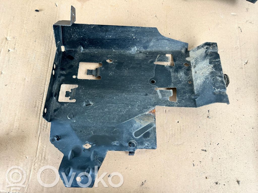Renault Trafic II (X83) Other engine bay part 