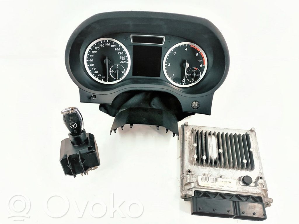 Mercedes-Benz B W246 W242 Engine control unit/module 