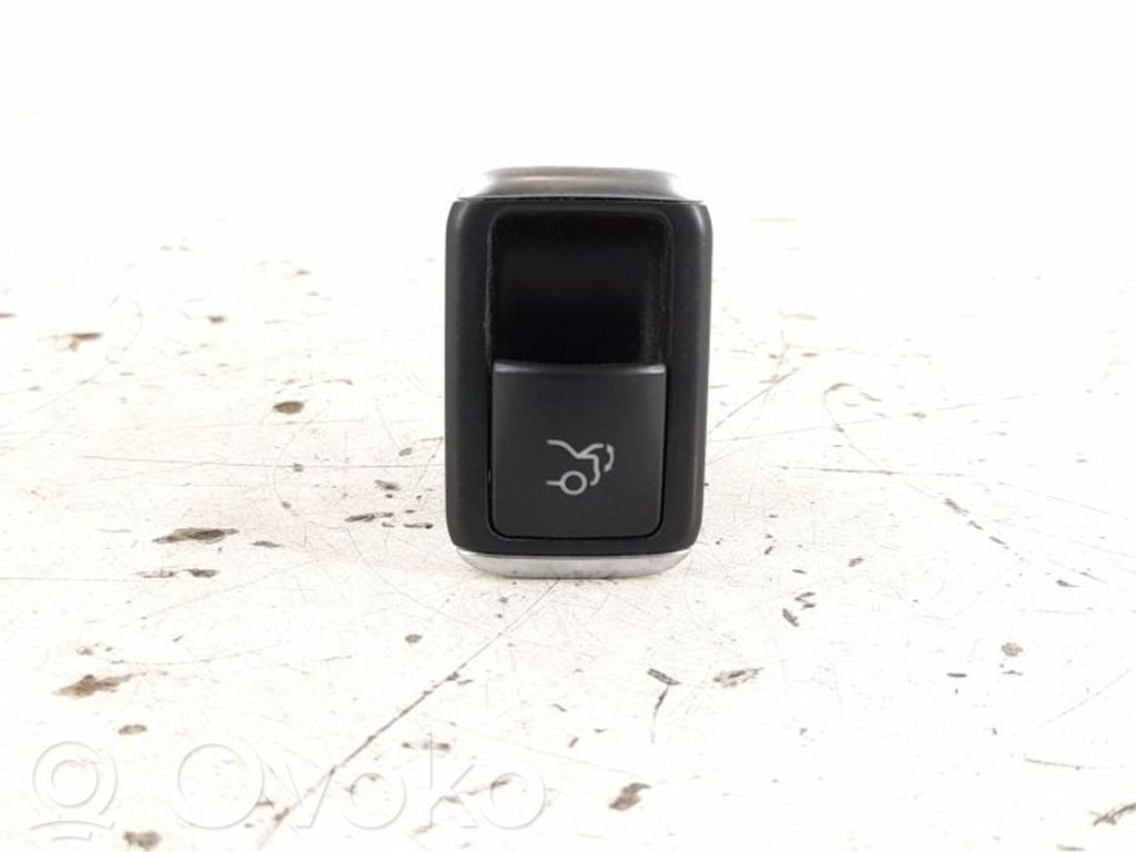 Mercedes-Benz E W212 Tailgate opening switch 