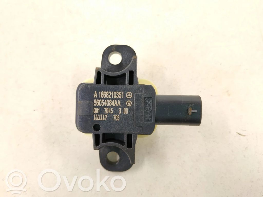 Mercedes-Benz B W246 W242 Airbagsensor Crashsensor Drucksensor 