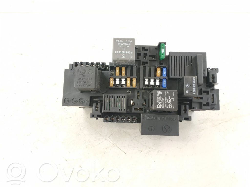 Mercedes-Benz C W205 Fuse box set 
