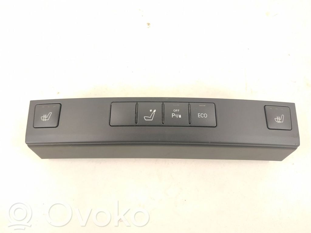 Mercedes-Benz E W212 Seat heating switch 