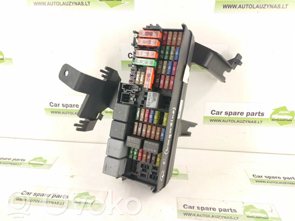 Mercedes-Benz R W251 Juego de caja de fusibles 