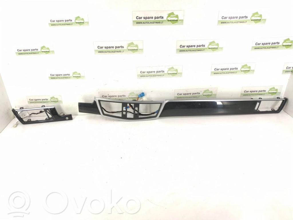 Mercedes-Benz E W212 Moldura del panel (Usadas) 