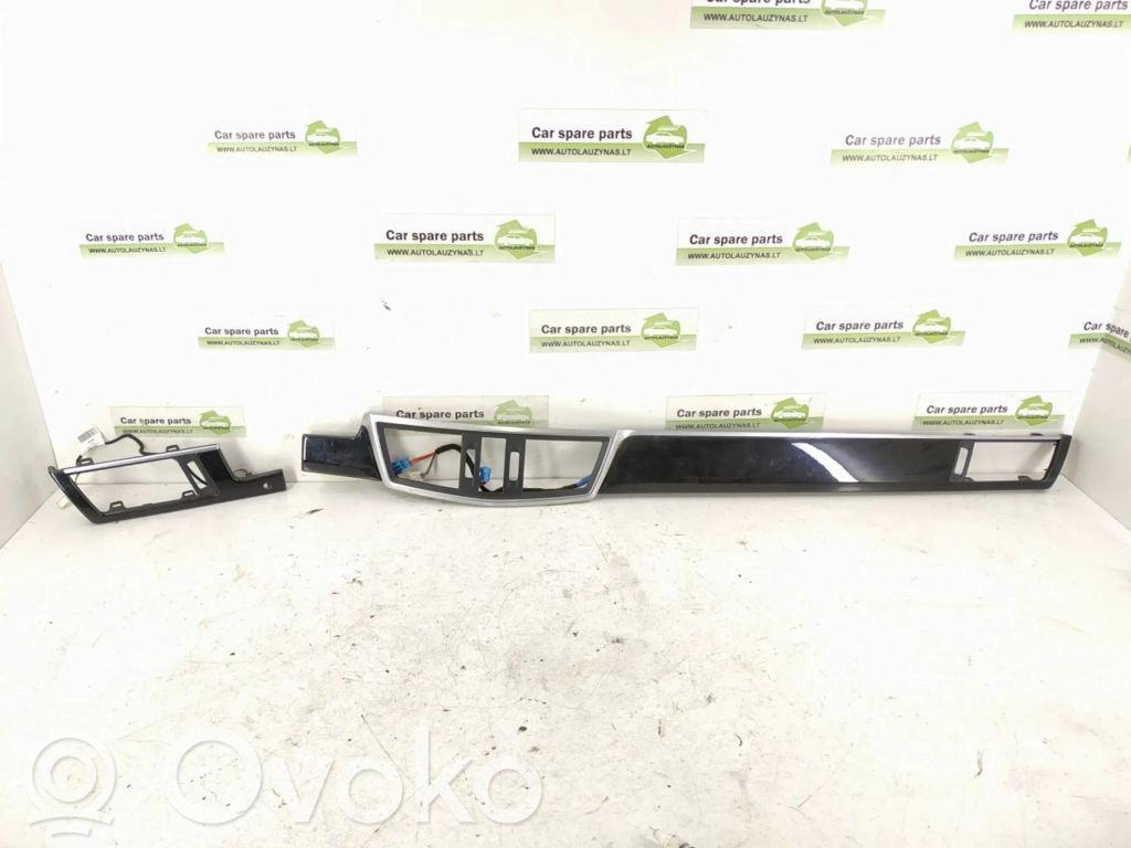 Mercedes-Benz E W212 Moldura del panel (Usadas) 