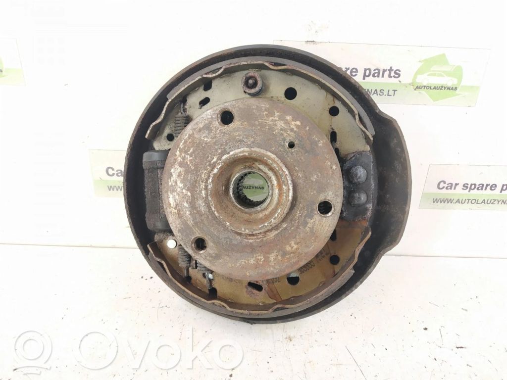 Cubo de rueda trasera   0002072V010000000,Q0002072V010000000