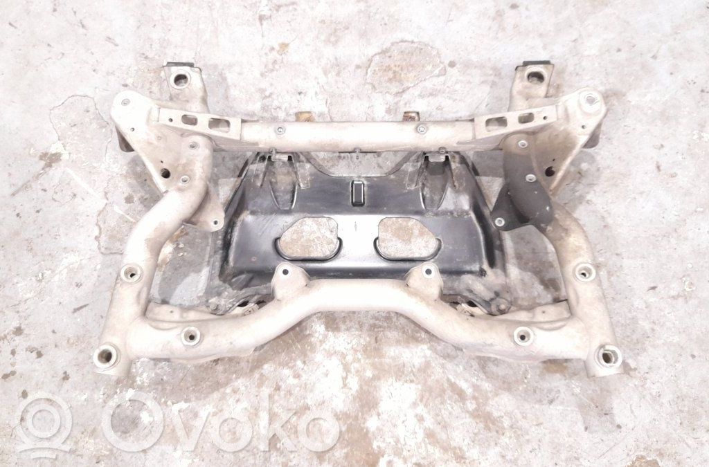 Mercedes-Benz CLS C218 X218 Front subframe 