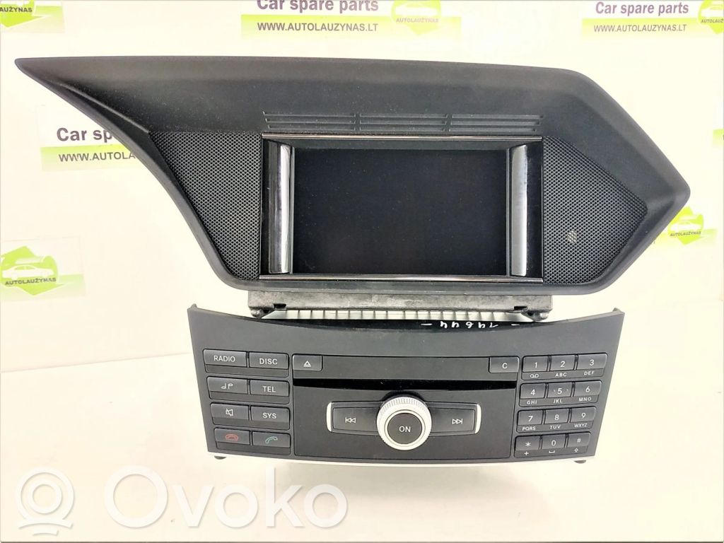 Mercedes-Benz E W212 Panel / Radioodtwarzacz CD/DVD/GPS 