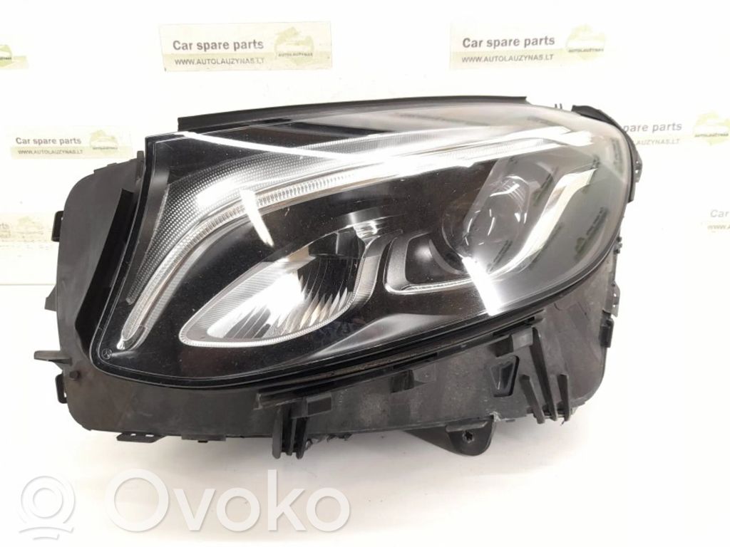 Mercedes-Benz GLC X253 C253 Lampa przednia 