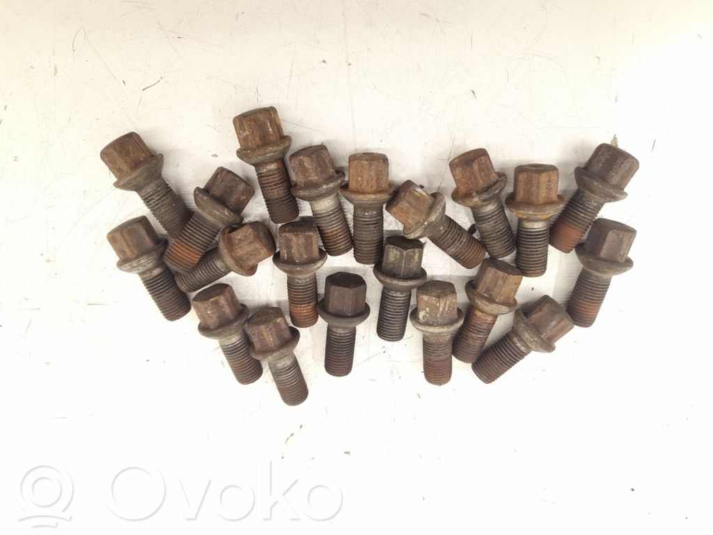 Mercedes-Benz R W251 Nuts/bolts 