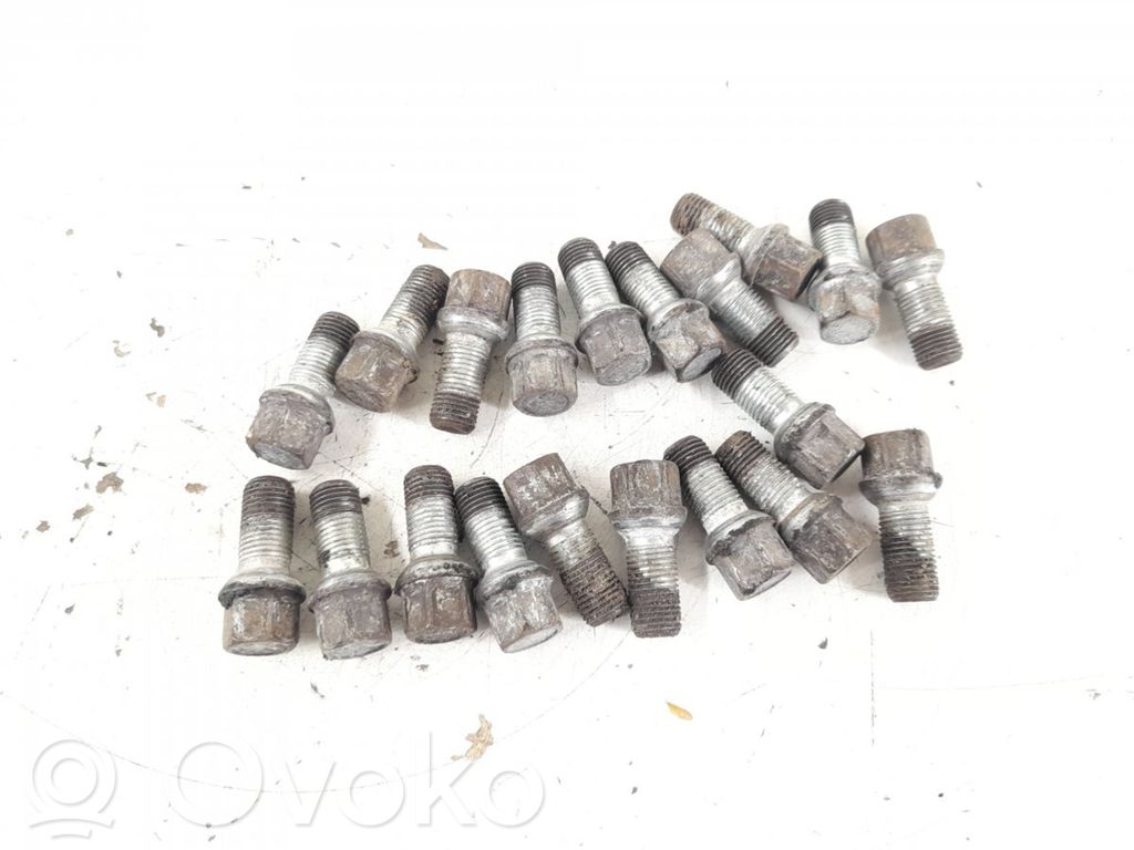 Tuercas/tornillos   0009904907,0009901707