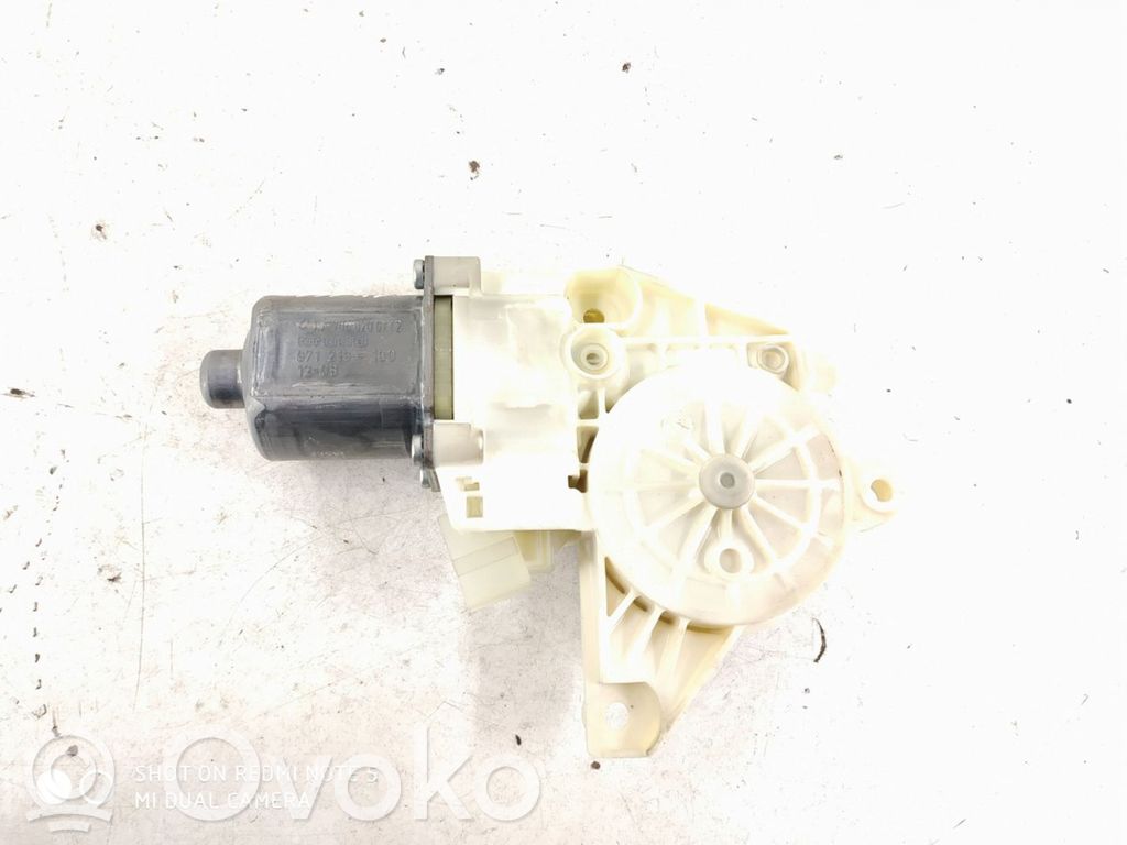Mercedes-Benz C W204 Silnik regulatora szyby drzwi przednich 