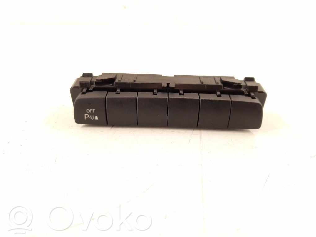 Mercedes-Benz C W205 Interruptor del sensor de aparcamiento (PDC) 