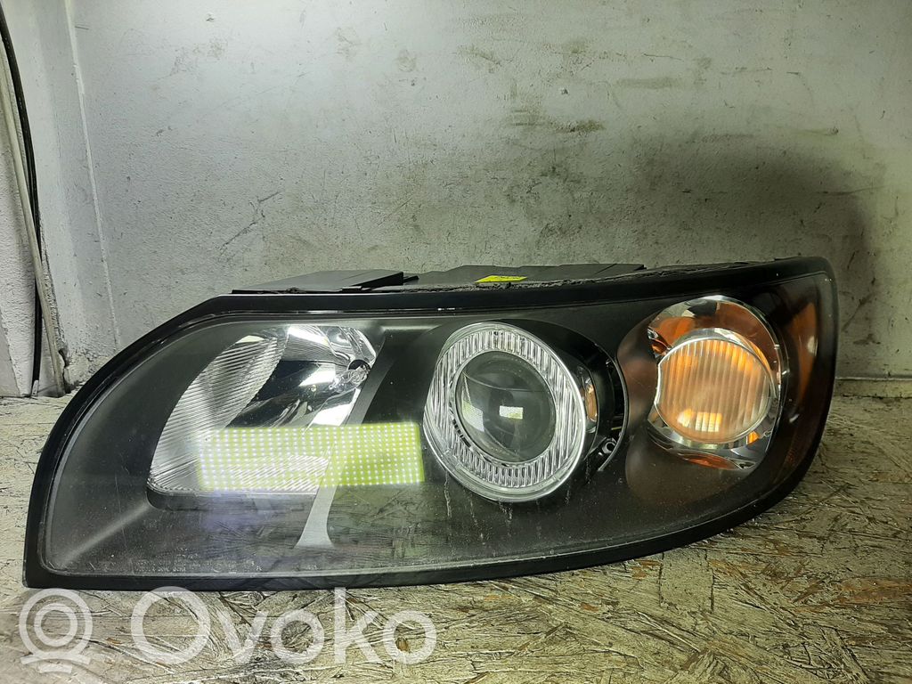Volvo V50 Lampa przednia 
