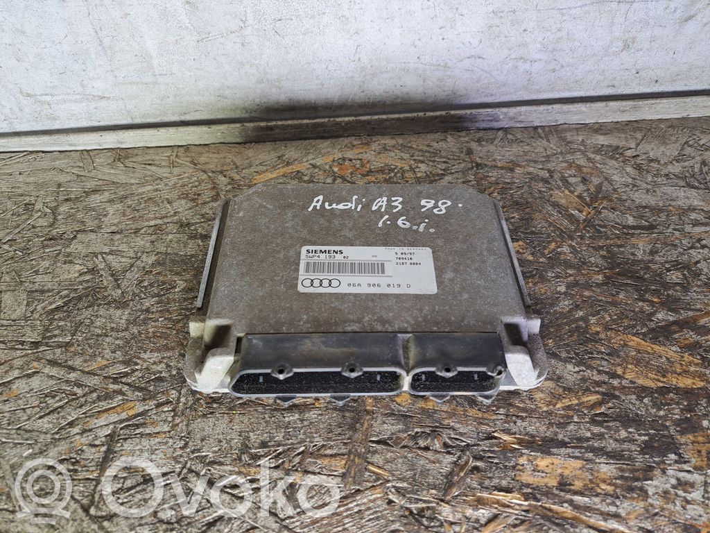 Audi A3 S3 8L Variklio valdymo blokas 