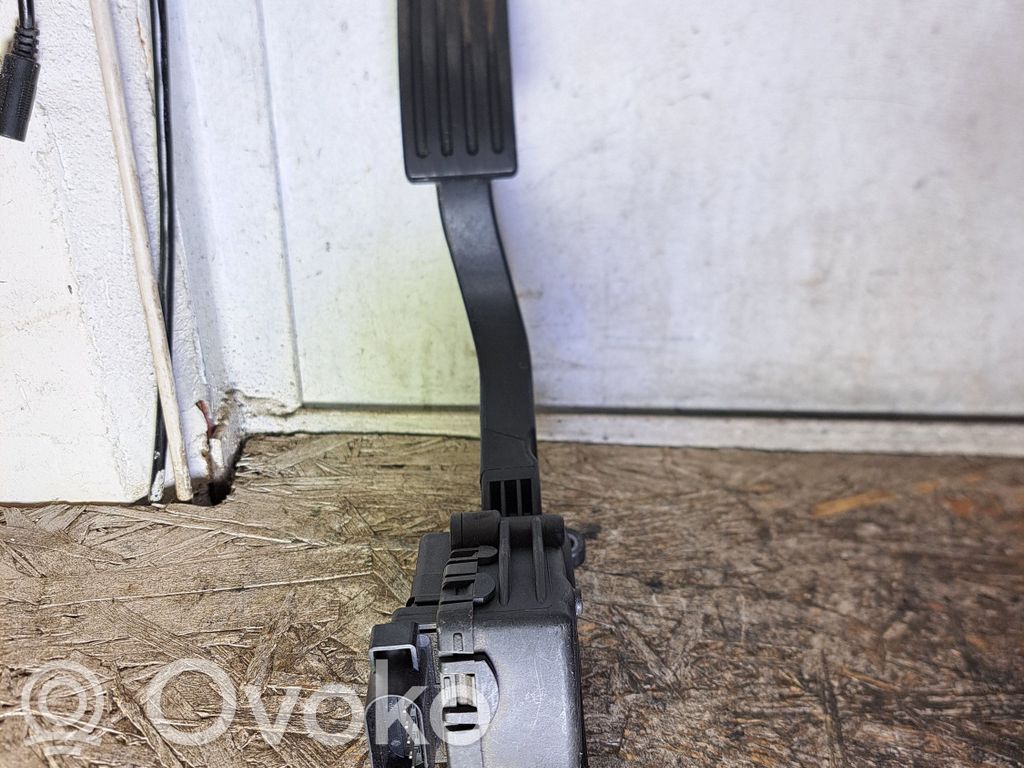 Volvo S40 Pedał gazu / przyspieszenia 
