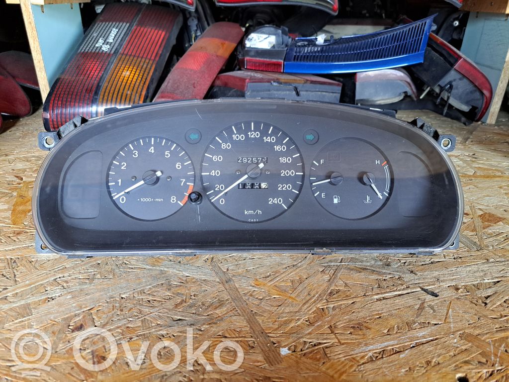 Mazda Xedos 6 Speedometer (instrument cluster) 