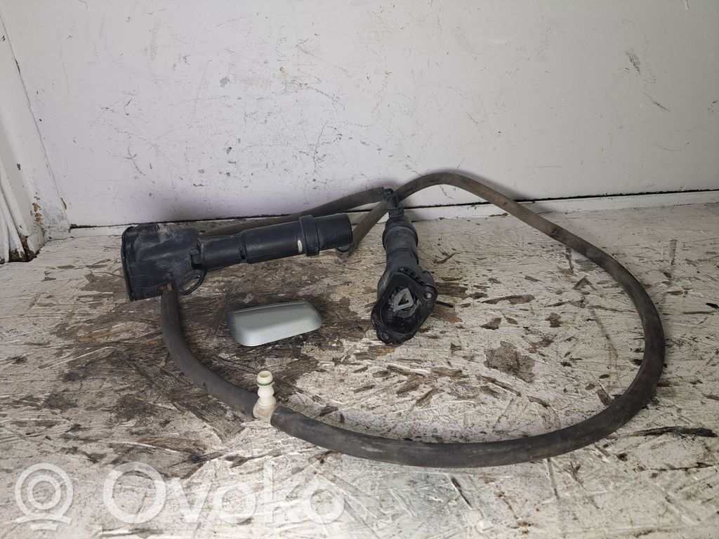 Volvo XC90 Headlight washer spray nozzle 
