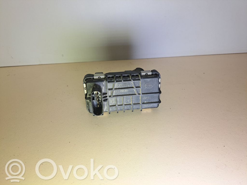 Audi A8 S8 D3 4E Turbiinin sähköohjauskäyttölaite 