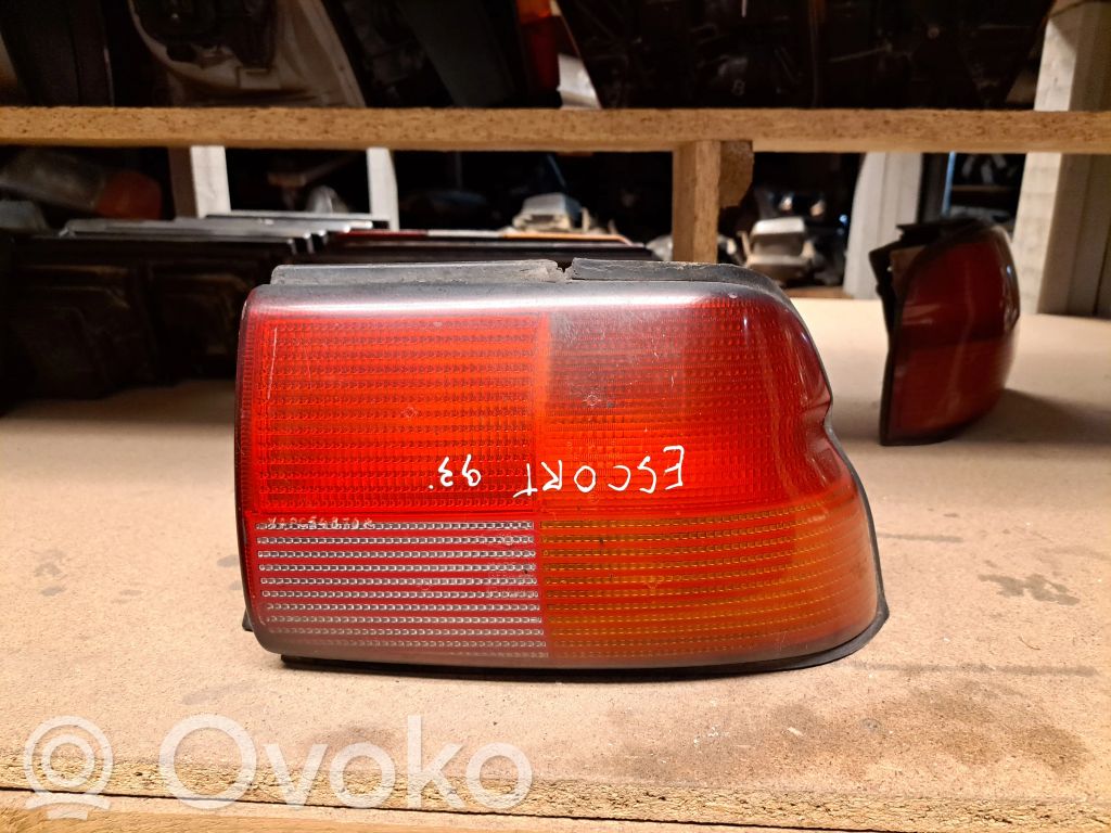 Ford Escort Galinis žibintas kėbule 