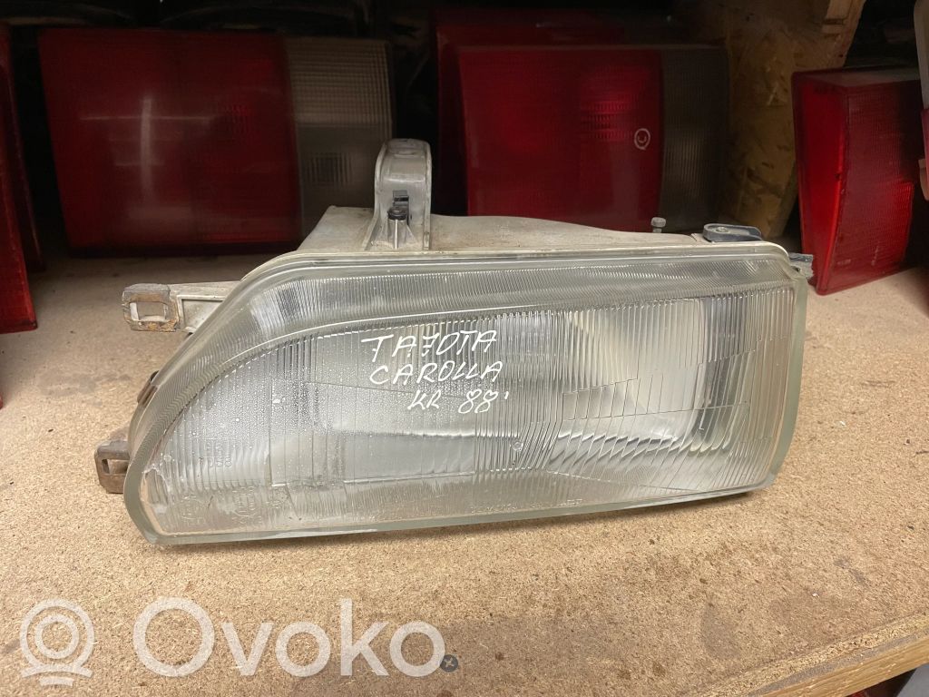 Toyota Corolla E90 Phare frontale 