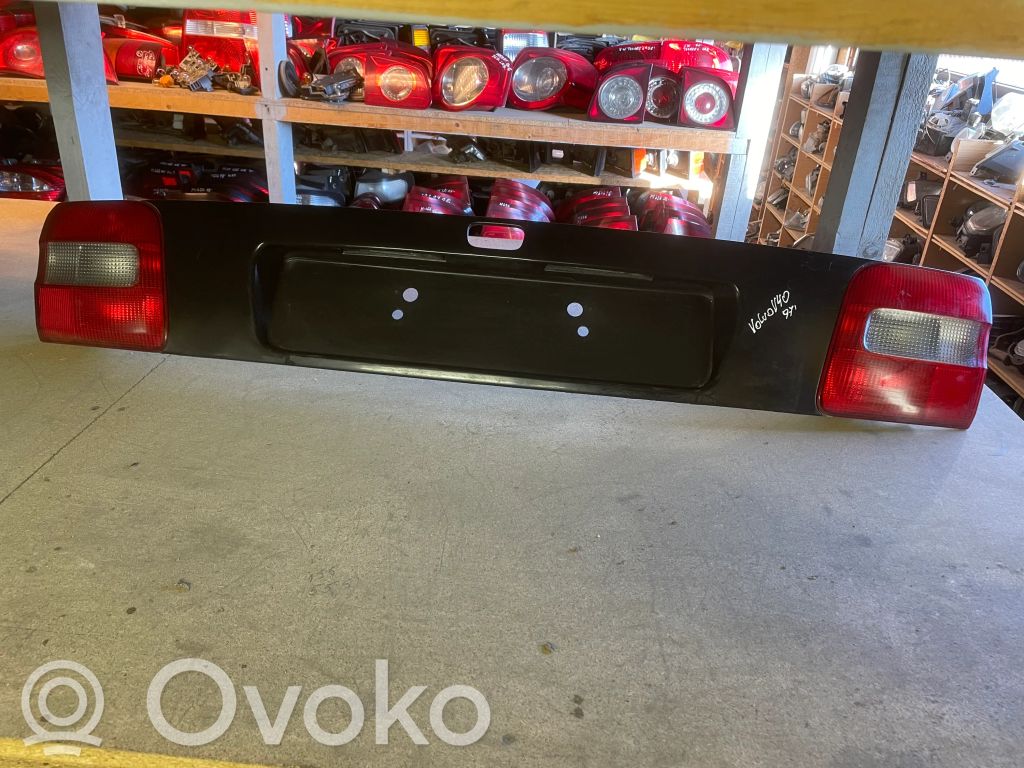 Volvo S40, V40 Listwa oświetlenie tylnej tablicy rejestracyjnej 