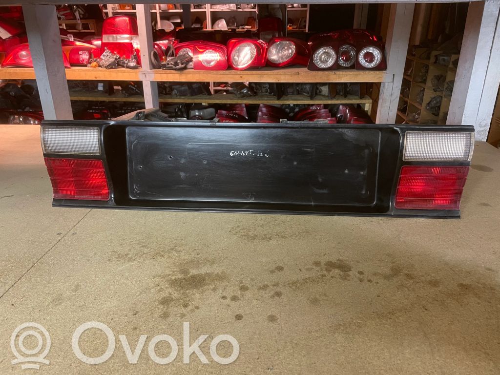 Mitsubishi Galant Trunk door license plate light bar 