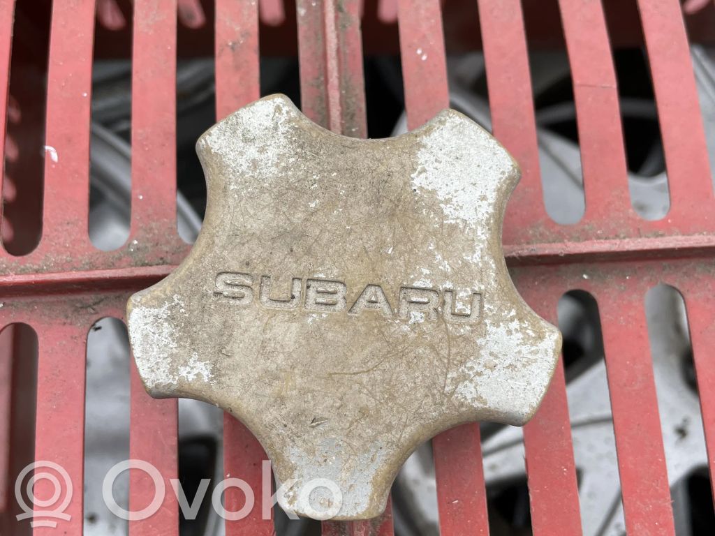 Subaru Forester SF Tapacubos original de rueda 