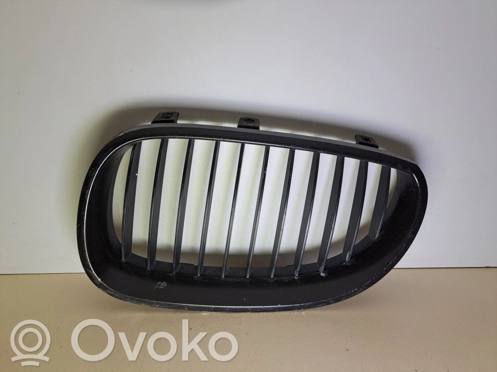 Oberes Gitter vorne   7065701,7027061,7027065,10627110,51137027061,51137027065,51137065701