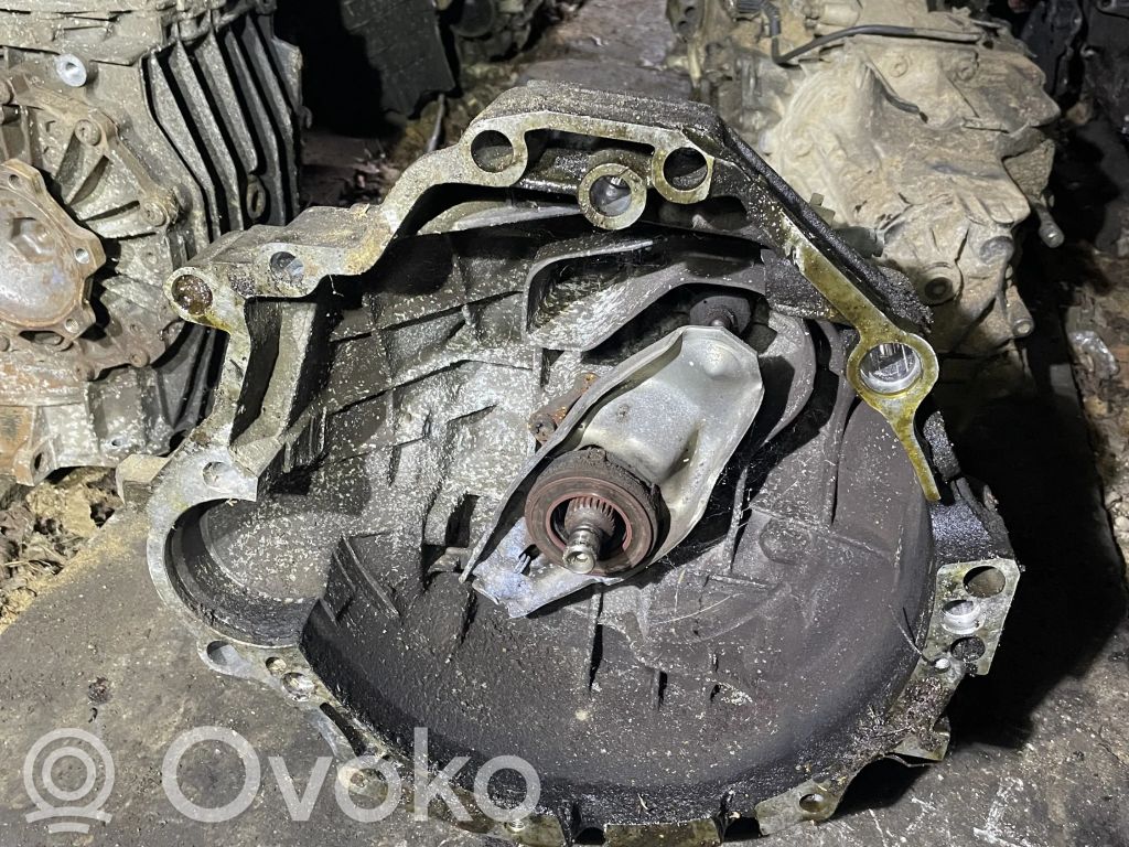 Volkswagen PASSAT B5 Manualna 5-biegowa skrzynia biegów 