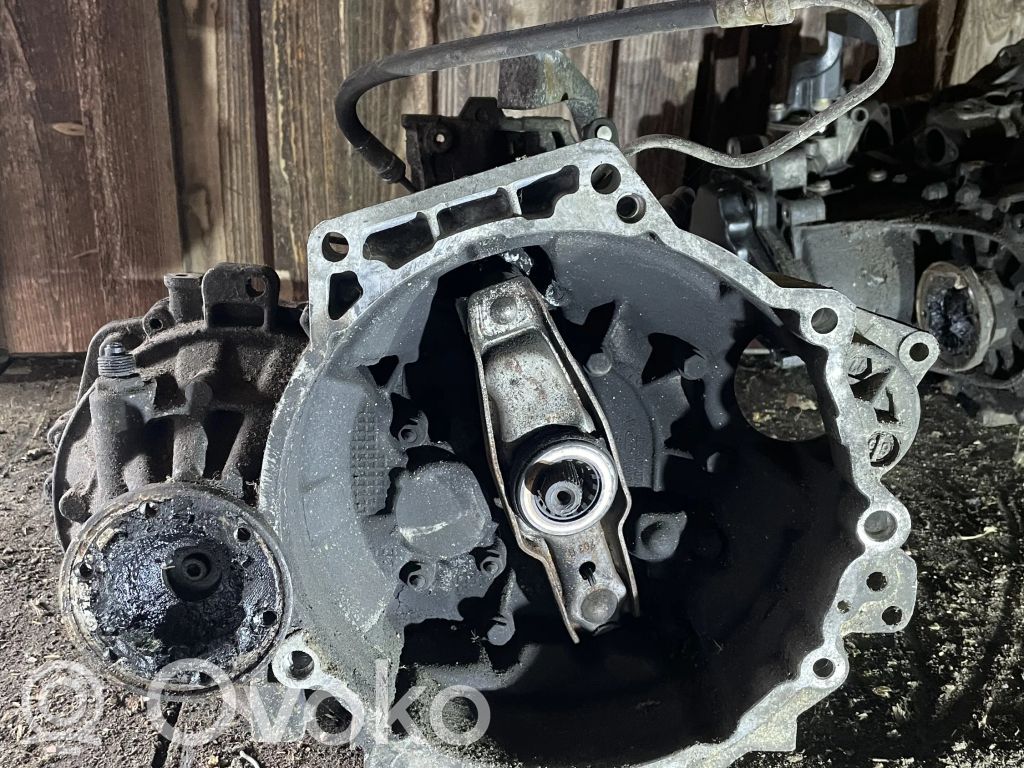 Volkswagen Golf IV Mechaninė 5 pavarų dėžė 