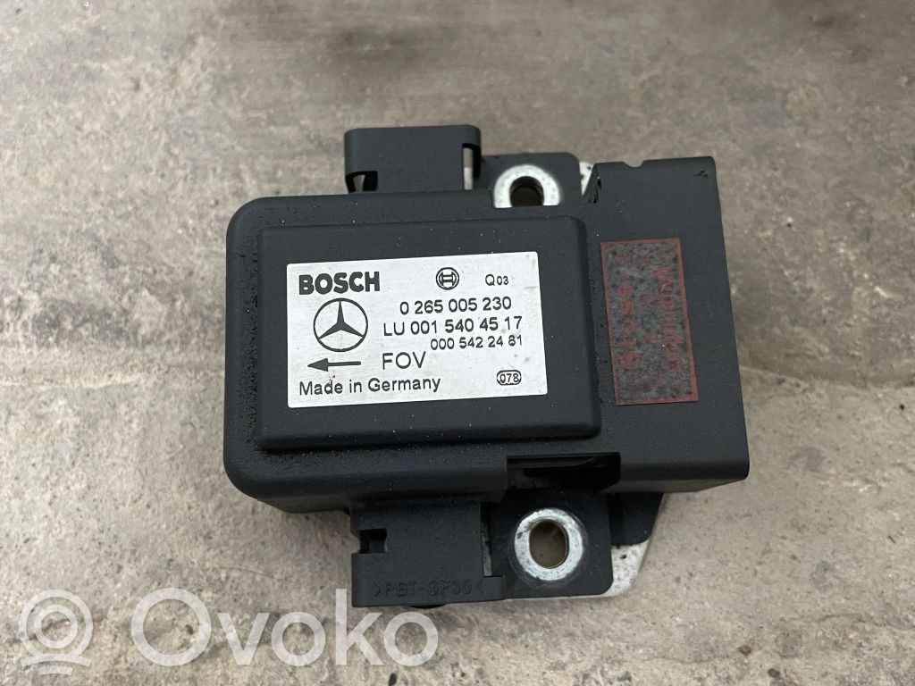 Mercedes-Benz E W210 Czujnik przyspieszenia ESP 